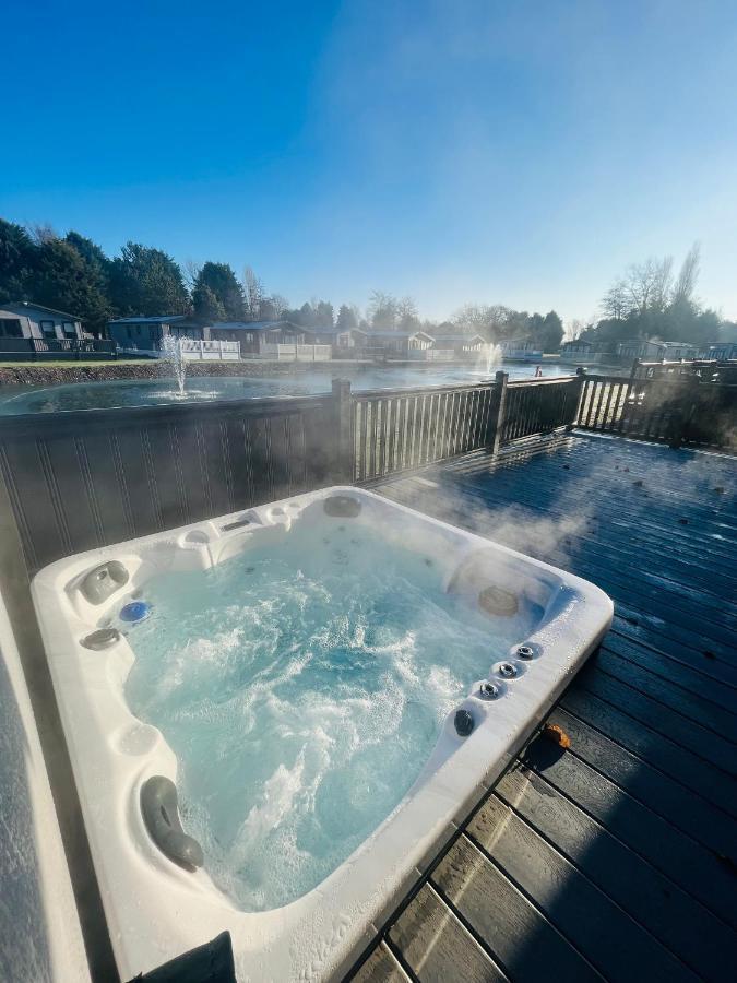 Loki'S Retreat Lodge With Hot Tub Γιορκ Εξωτερικό φωτογραφία